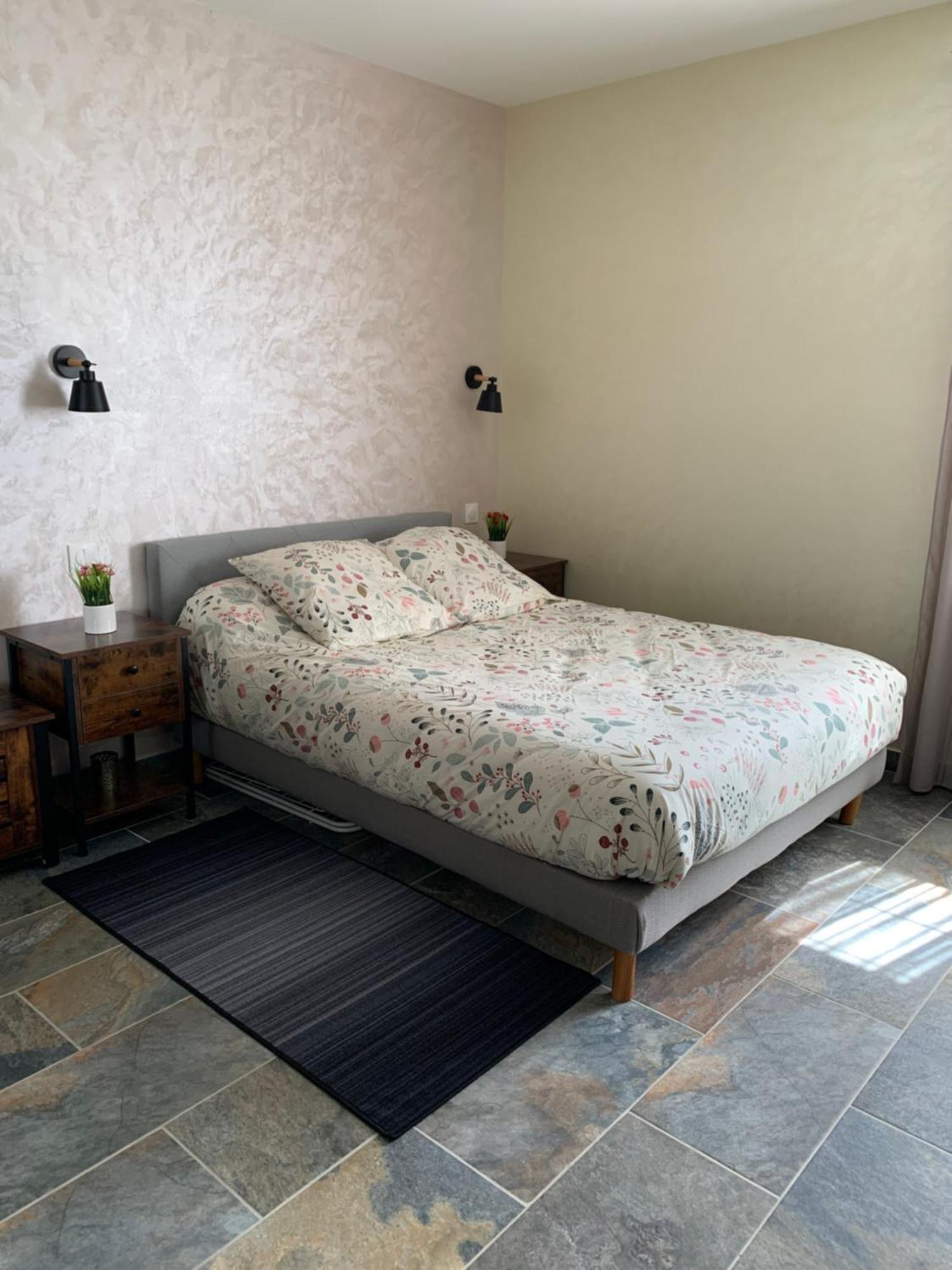 Studio Independant Avec Piscine Et Jardin L'Abergement-Sainte-Colombe Экстерьер фото
